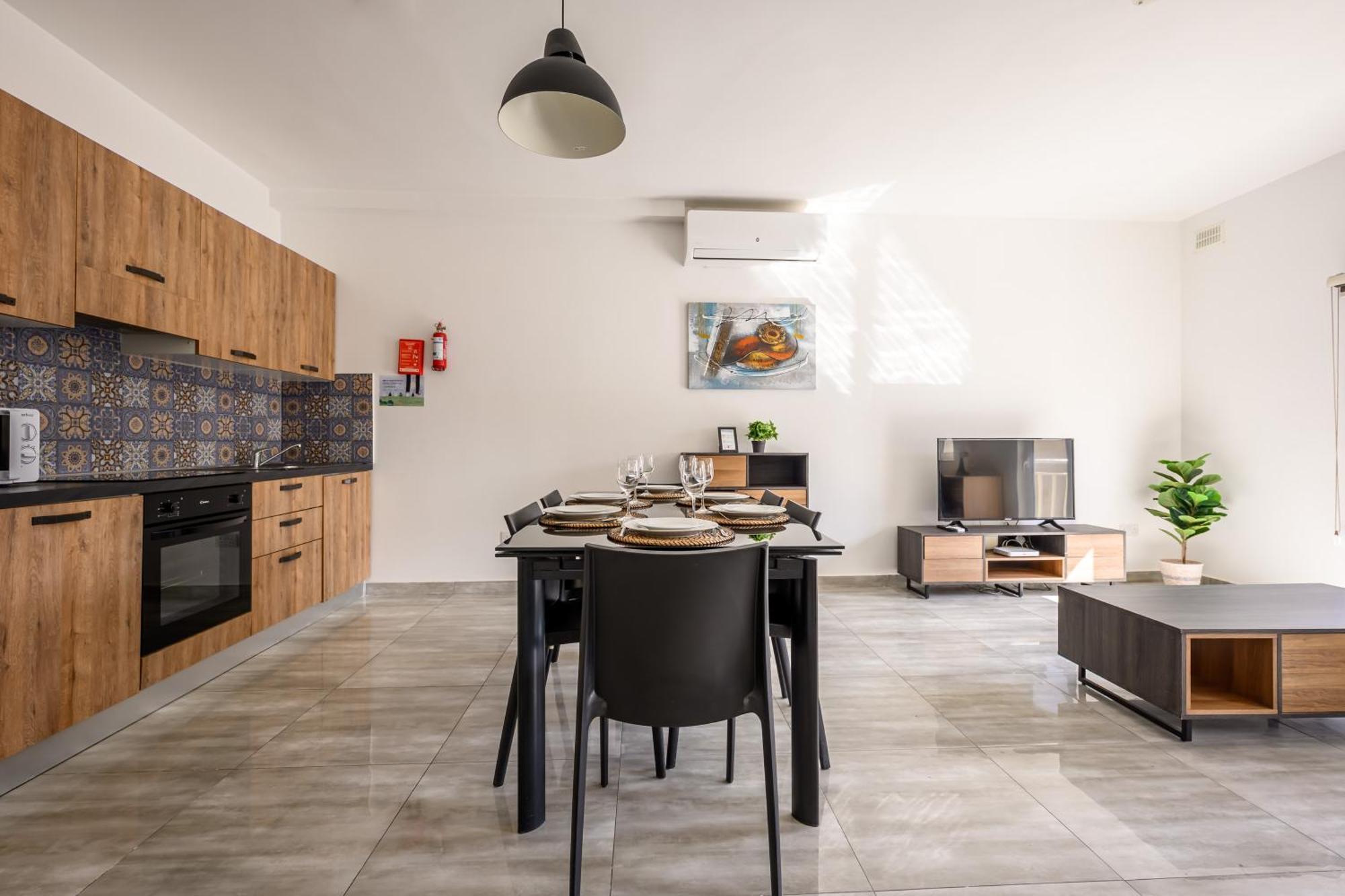 F11 Room 2, Private Room Two Single Beds Shared Bathroom In Shared Flat Msida Luaran gambar