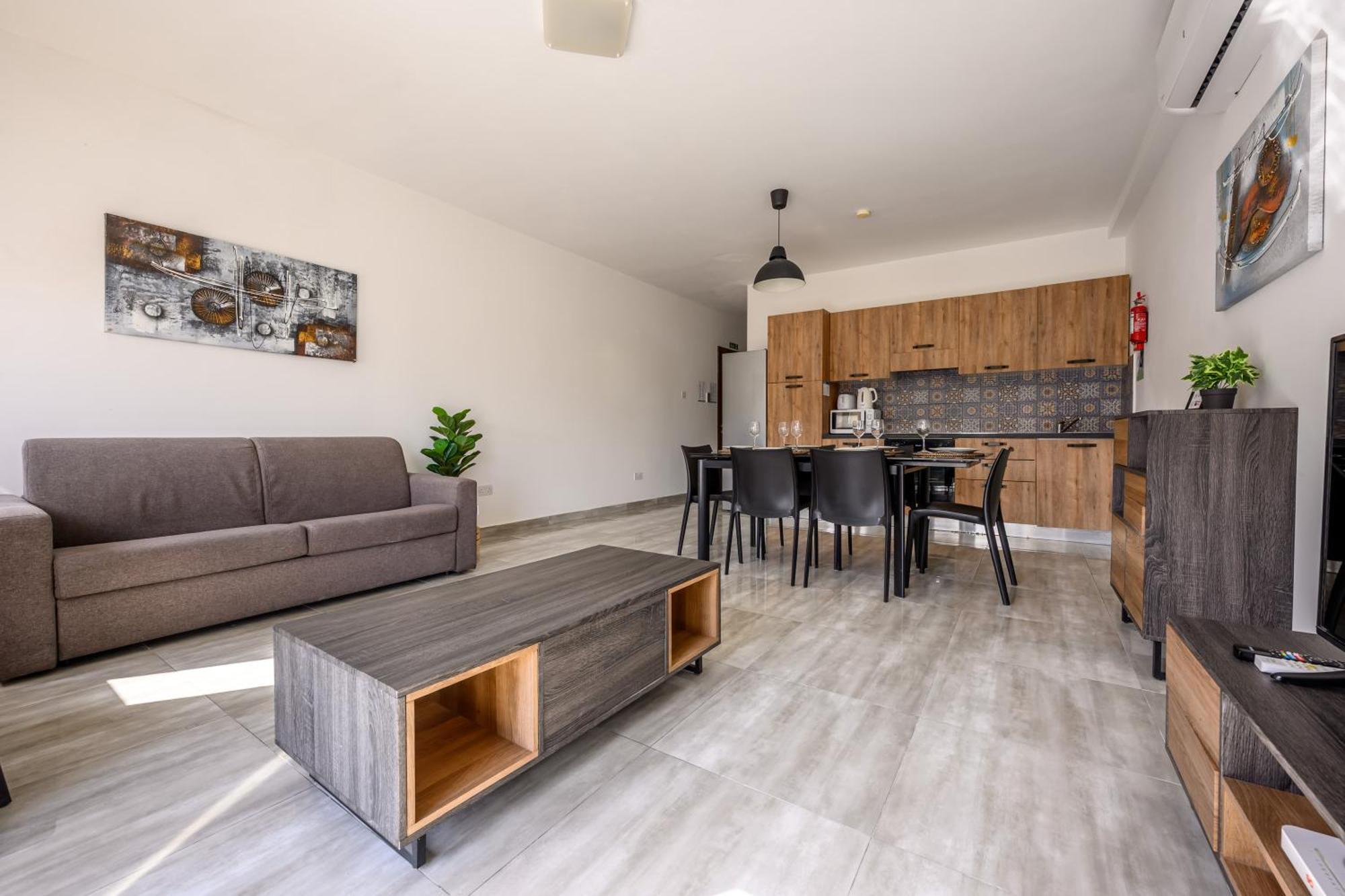 F11 Room 2, Private Room Two Single Beds Shared Bathroom In Shared Flat Msida Luaran gambar